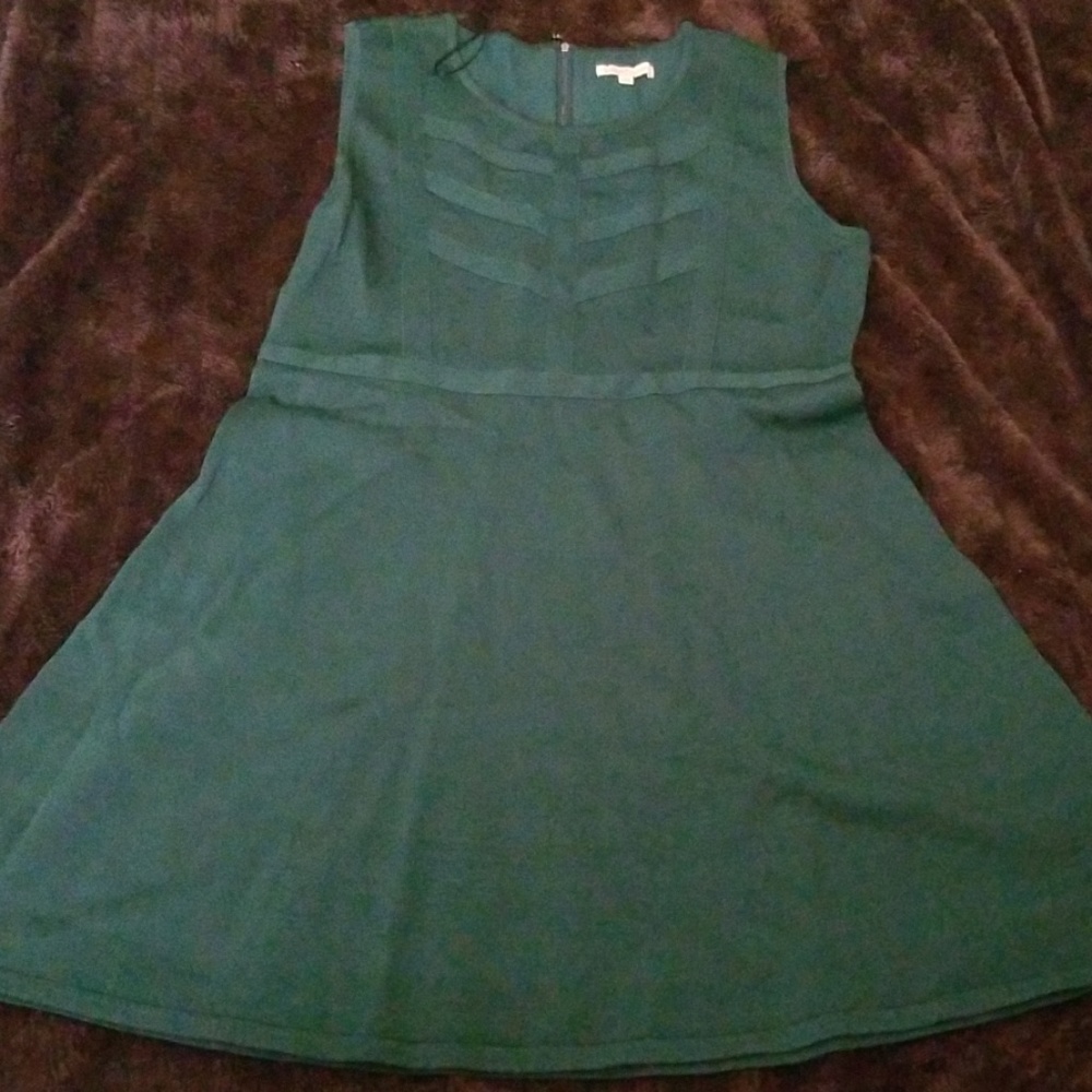 Gibson and Latimer Green Dress (XL)